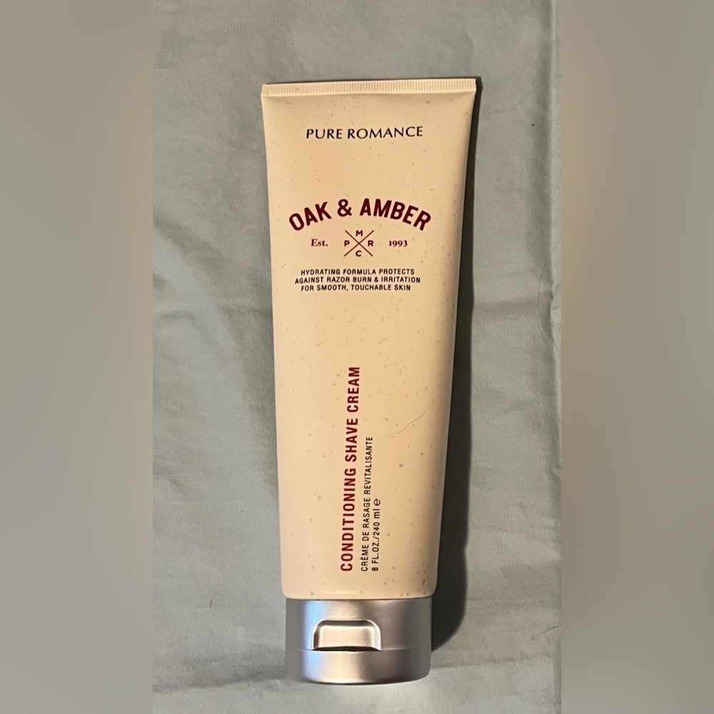 Pure Romance Oak & Amber Conditioning Shave Cream